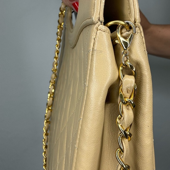 Vintage Chanel Cut Out Two Way Clutch - Picture 7 of 12